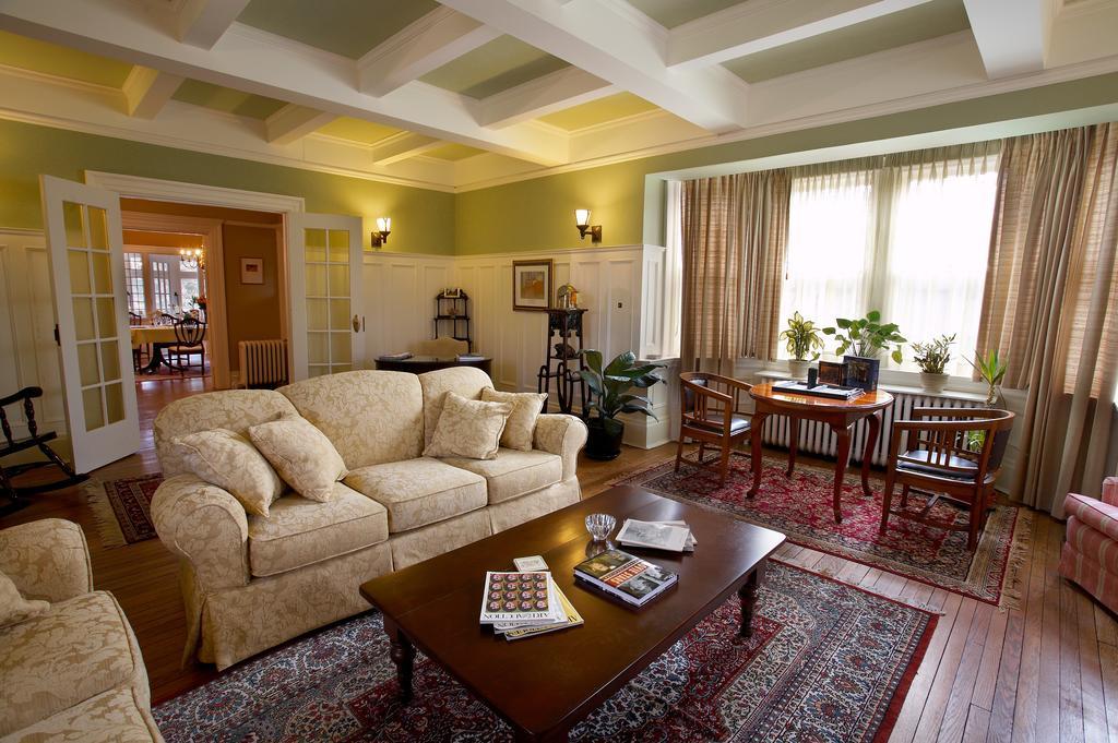 Springbank House Inn Sainte-Catherine Eksteriør billede